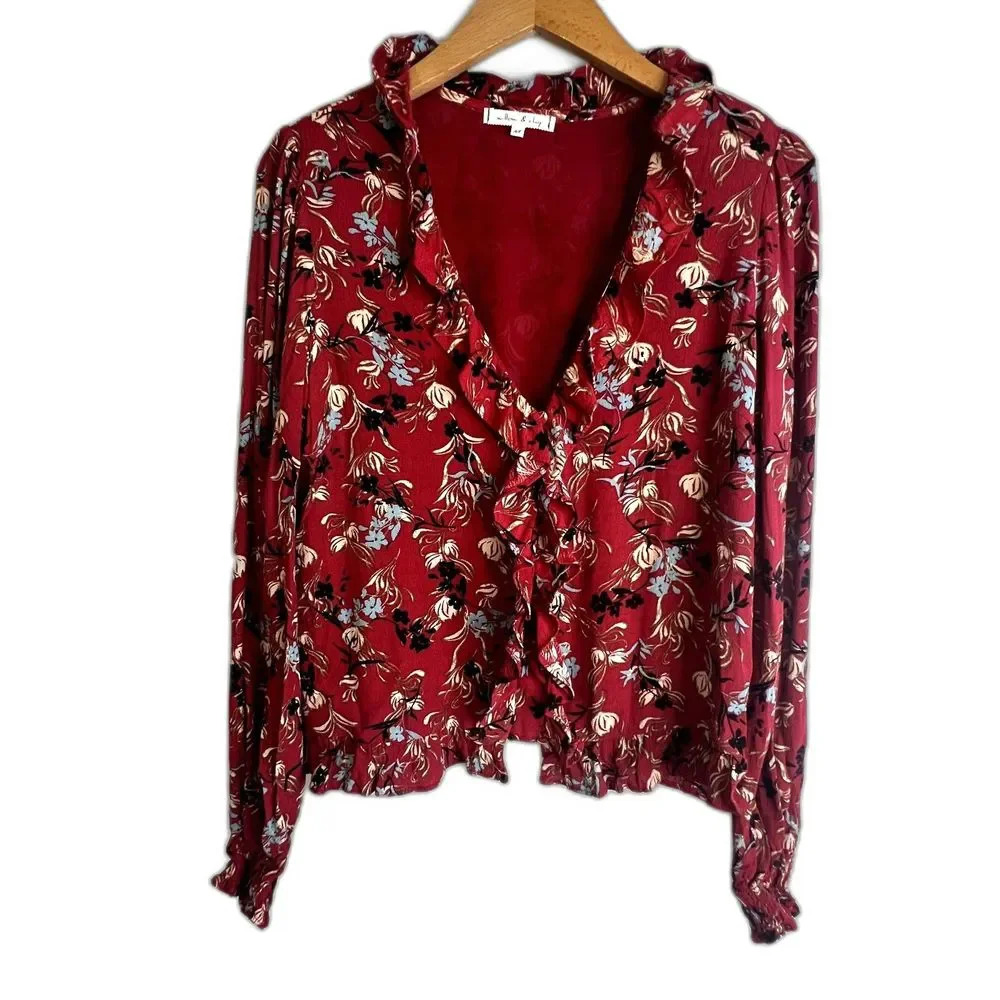 Willow & Clay Red Floral Print Boho Cottage Core Peasant Blouse Size Medium‎